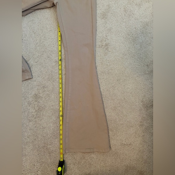 Judy Blue NWT Flare High Rise Jeans Women’s Size 0 / 24 Khaki Tan Tummy Control - Picture 13 of 14